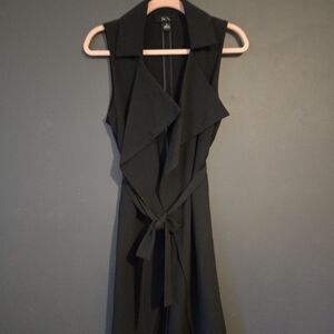 Black Sleeveless Trench Coat